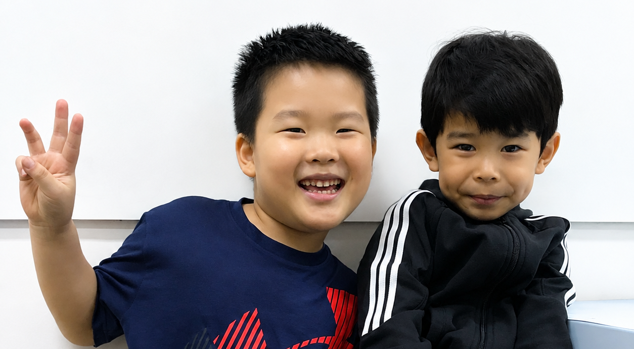 Students learning together at Guru Kids Pro